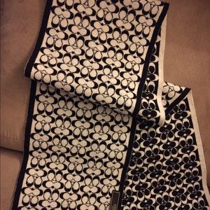 ☃ Authentic Coach Scarf