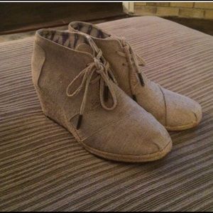 Toms shoes
