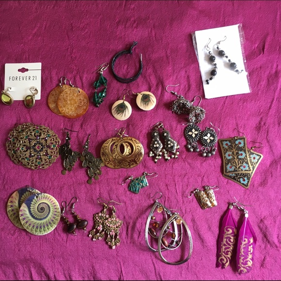 Jewelry - SOLD Lot of 20 earrings!