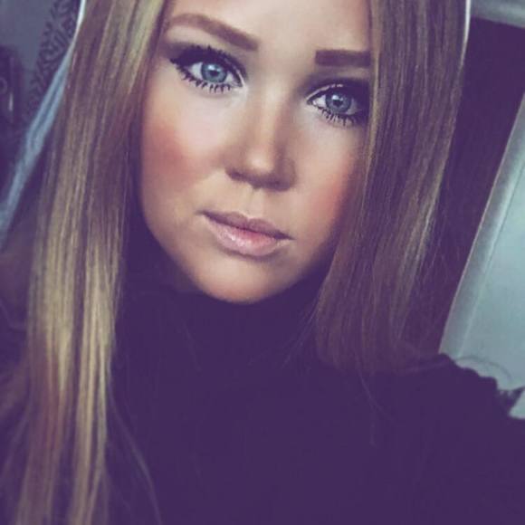 Meet your Posher, Brooke