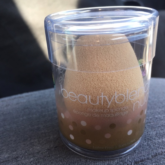 SEPHORA NUDE BEAUTY BLENDER