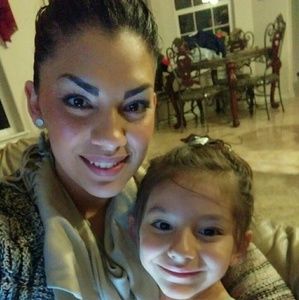 Meet your Posher, Araceli