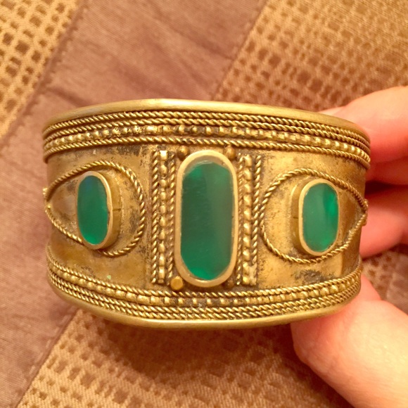 Bracelets - Picture 1 of 3