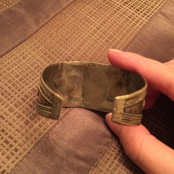 Bracelets - Picture 2 of 3