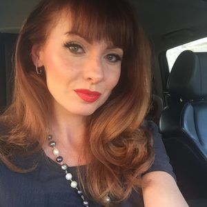 Meet your Posher, Victoria