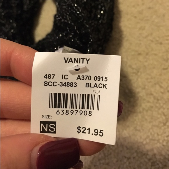 Black and silver scarf - Picture 2 of 2