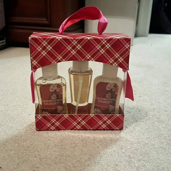 Brand New Japanese Cherry Blossom Gift Set