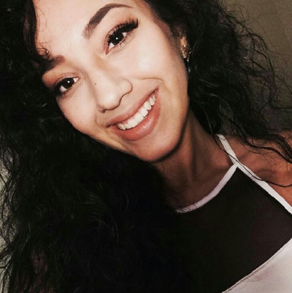 Meet your Posher, Samantha