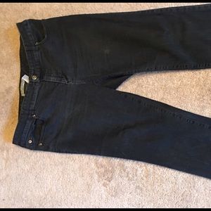 Chico's Black Platinum Denim Jeans 💙