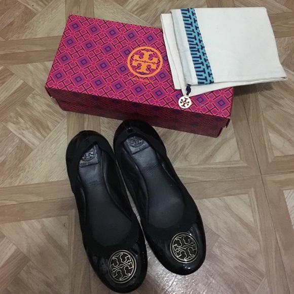 Pre owned Tory burch flats .