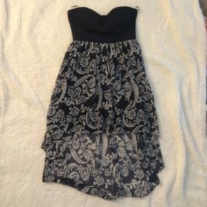 Simple strapless high low