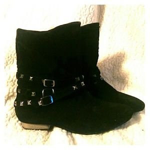 Suede boots