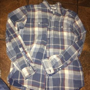 Lucky brand plaided shirt. (Men)
