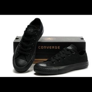 Black Low Top Converse All Star