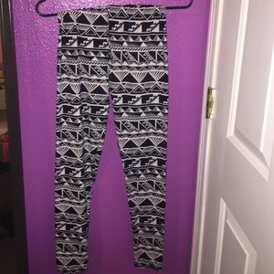 Tribal print leggings