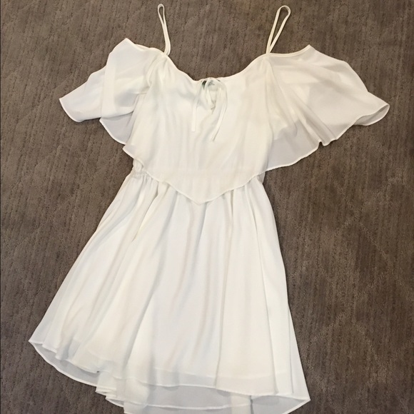LuLus ruffle cream/ white dress never worn