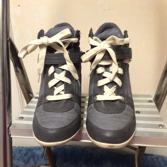 Grey wedge sneakers
