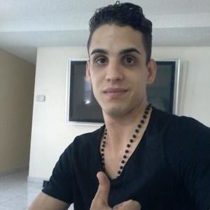 Meet your Posher, Cesar luis