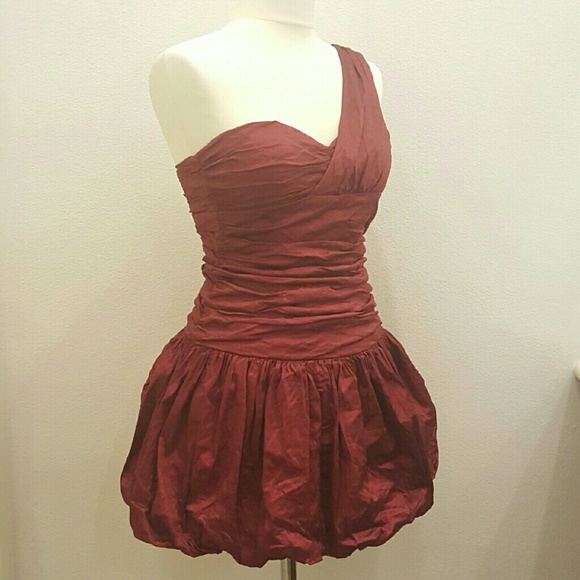 Little Red Dress - Picture 2 of 2