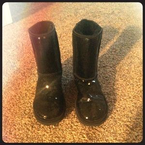 Ugg. Black sequins short boots
