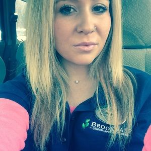 Meet your Posher, Brooke