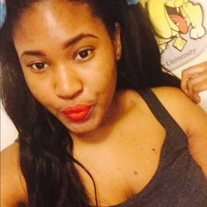 Meet your Posher, Lisa