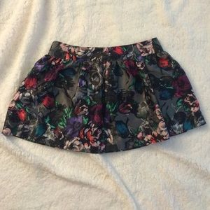 Rose pattern skirt