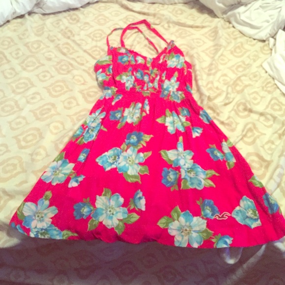 Hollister summer cross cross dress!