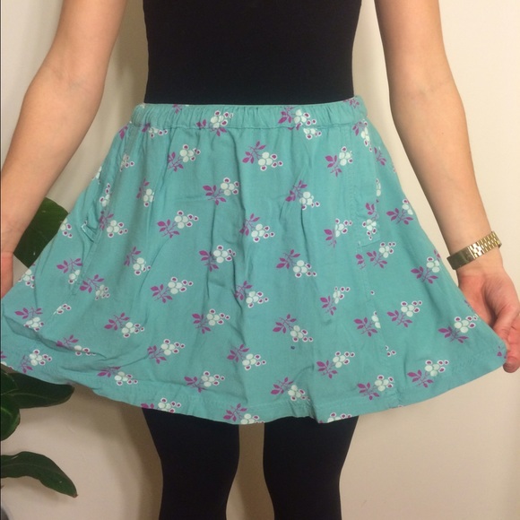 Vintage A line flowy skirt!