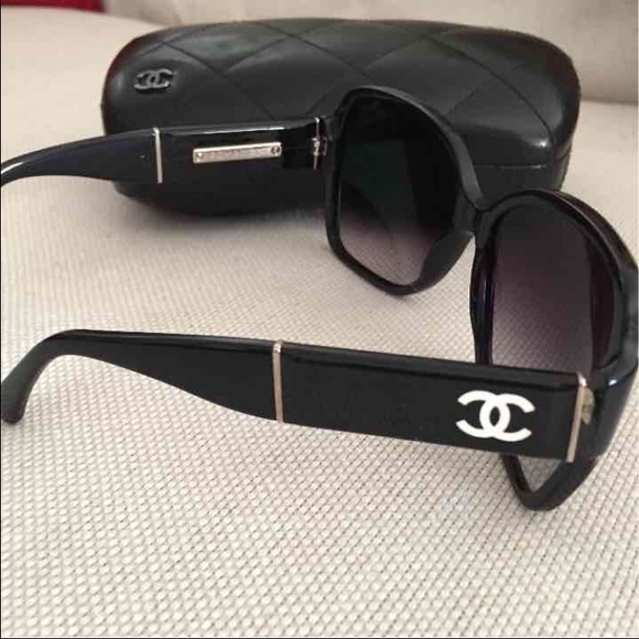 🚫SOLD🚫Chanel Signature sunglasses - Picture 3 of 4