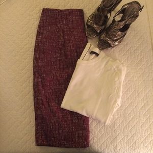 The Limited Skirt with Pockets!