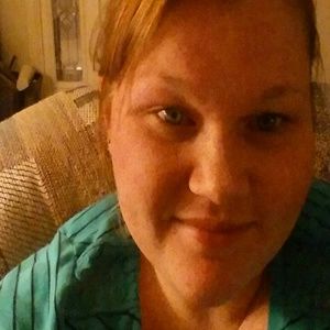 Meet your Posher, Caitlin