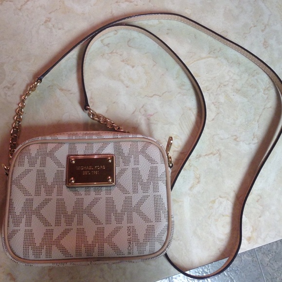 Michael Kors crossbody bag / satchel!