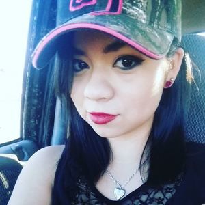 Meet your Posher, Gloria