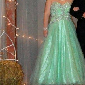 Tony Bowls Prom Dress