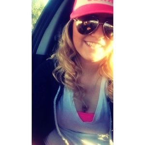 Meet your Posher, Taylor