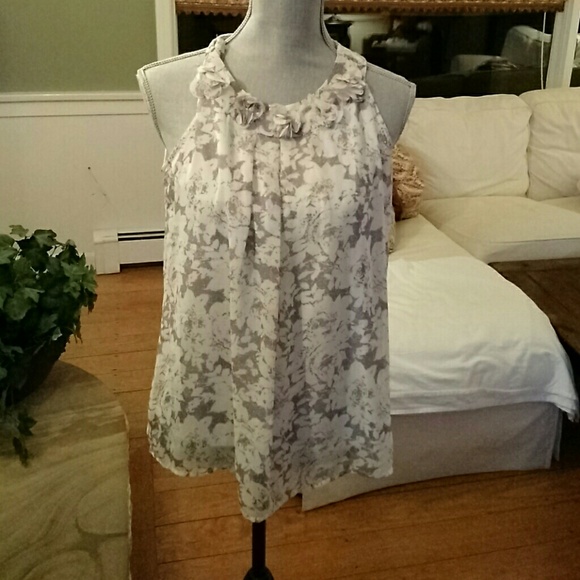 Gray and white blouse with textural floral collar