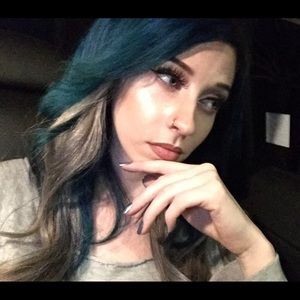 Meet your Posher, Christine