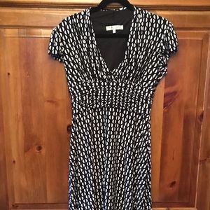 Gorgeous Dress with Ruched Banding at Waist 💐