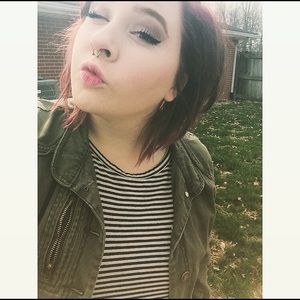 Meet your Posher, Teighlor