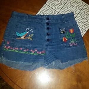 Vintage jean cut off embroidered boho shorts!!!!
