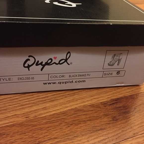 Heels 👠 - Picture 2 of 3