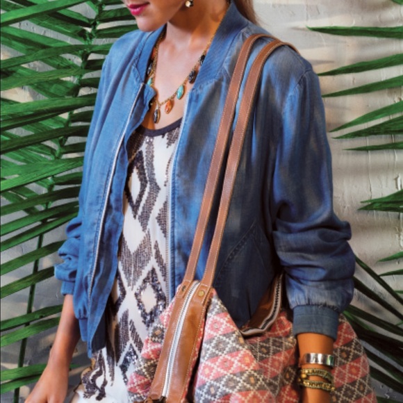 Noonday Handbags - Noonday Dhaka Bag (pictures off of Noonday)
