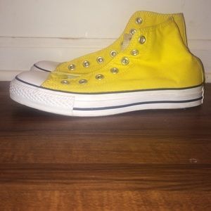 Yellow Converse Men's size 6 women's size 8
