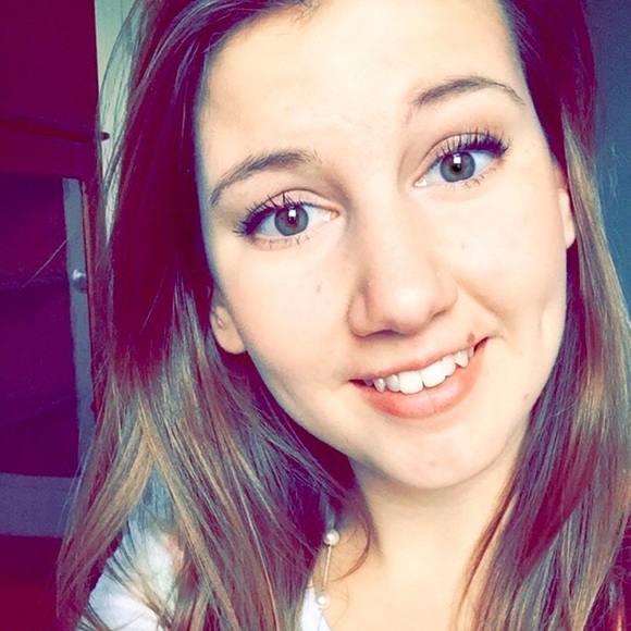 Meet your Posher, Jenn