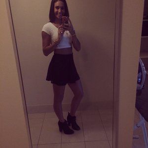 Meet your Posher, Miaaa