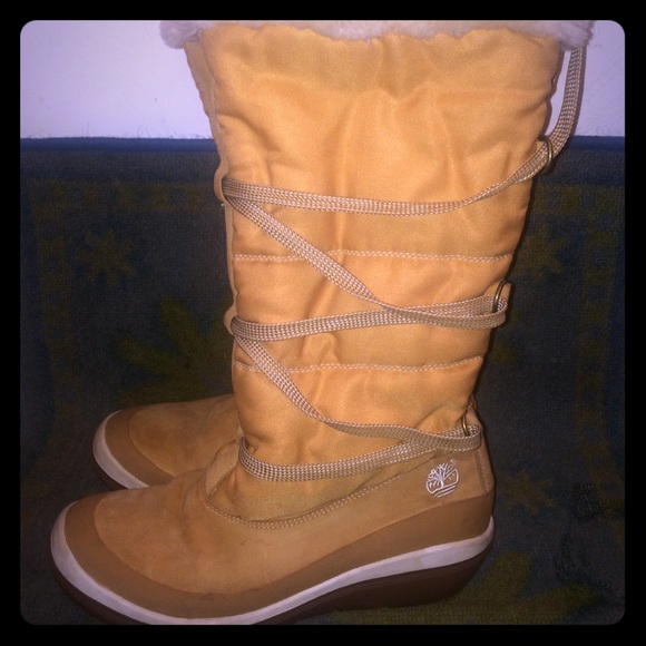 Like new Timberland fur Winter boots