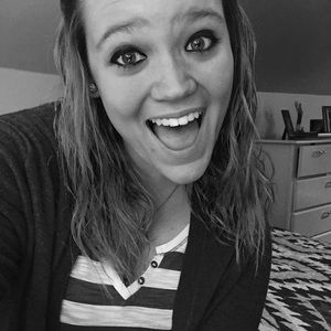 Meet your Posher, Becca