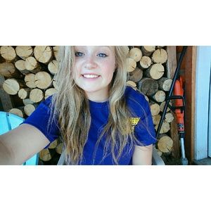 Meet your Posher, Melissa