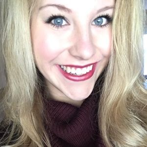 Meet your Posher, Chloe